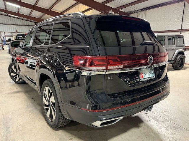 Used 2025 Volkswagen Atlas SE image 8