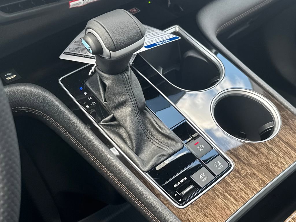 New 2026 Toyota Sienna Platinum AWD/4WD image 32