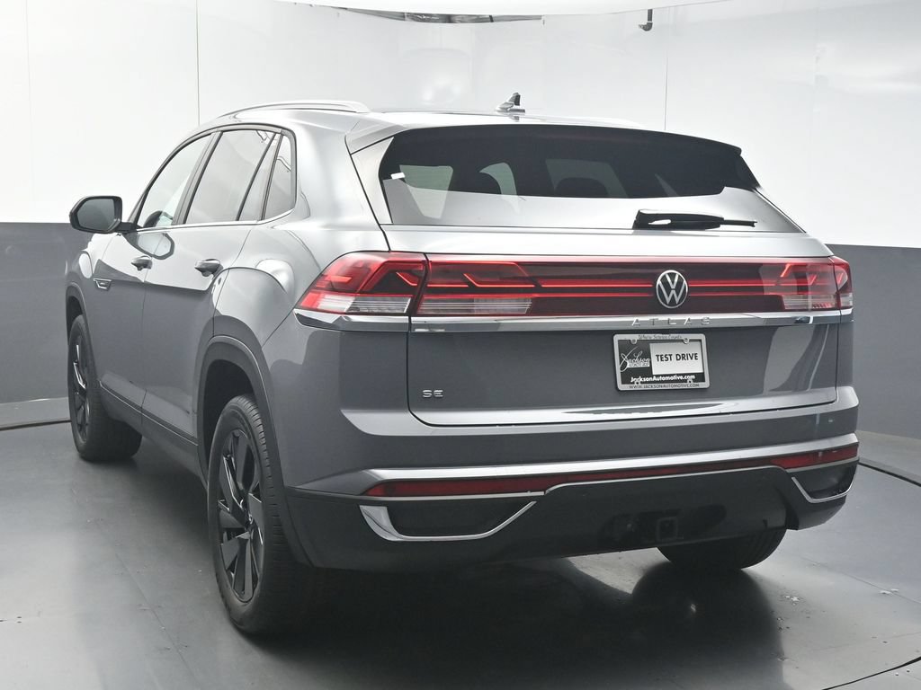 New 2026 Volkswagen Atlas Cross Sport SE FWD image 6