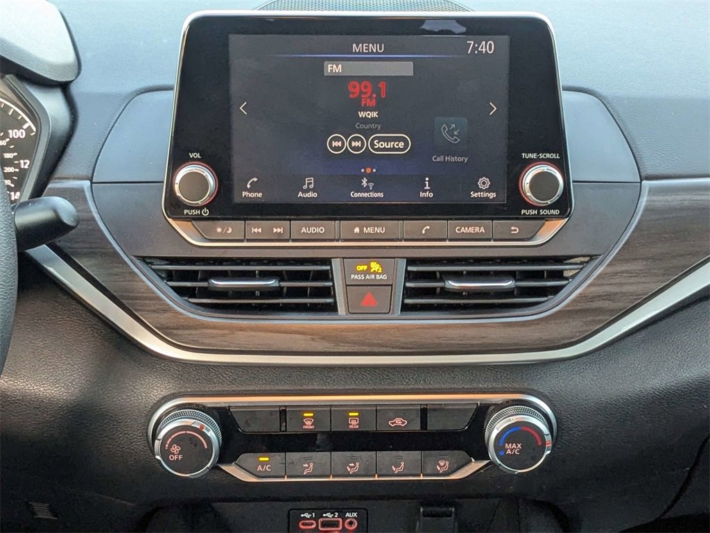 Used 2025 Nissan Altima 2.5 SV image 18