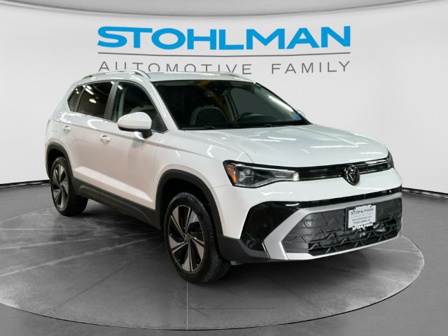 Certified 2026 Volkswagen Taos SE AWD/4WD image 3