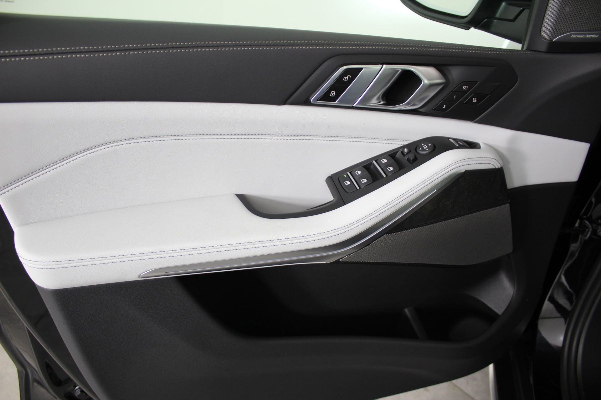 New 2026 BMW X5 xDrive40i AWD/4WD image 12