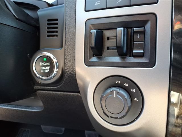 Used 2016 Ford Expedition Limited AWD/4WD image 27