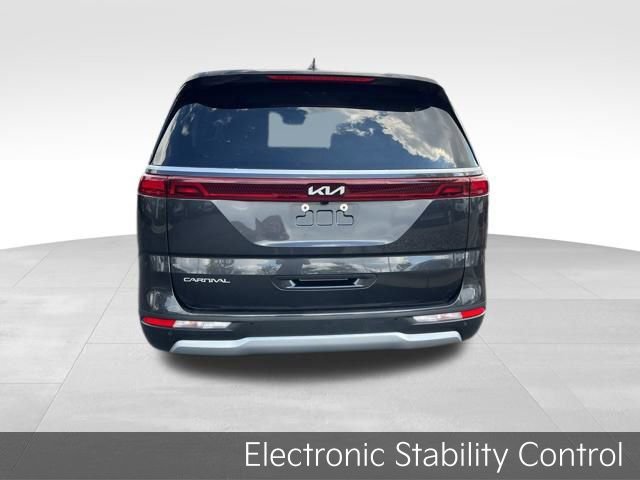 Certified 2024 Kia Carnival LX image 7