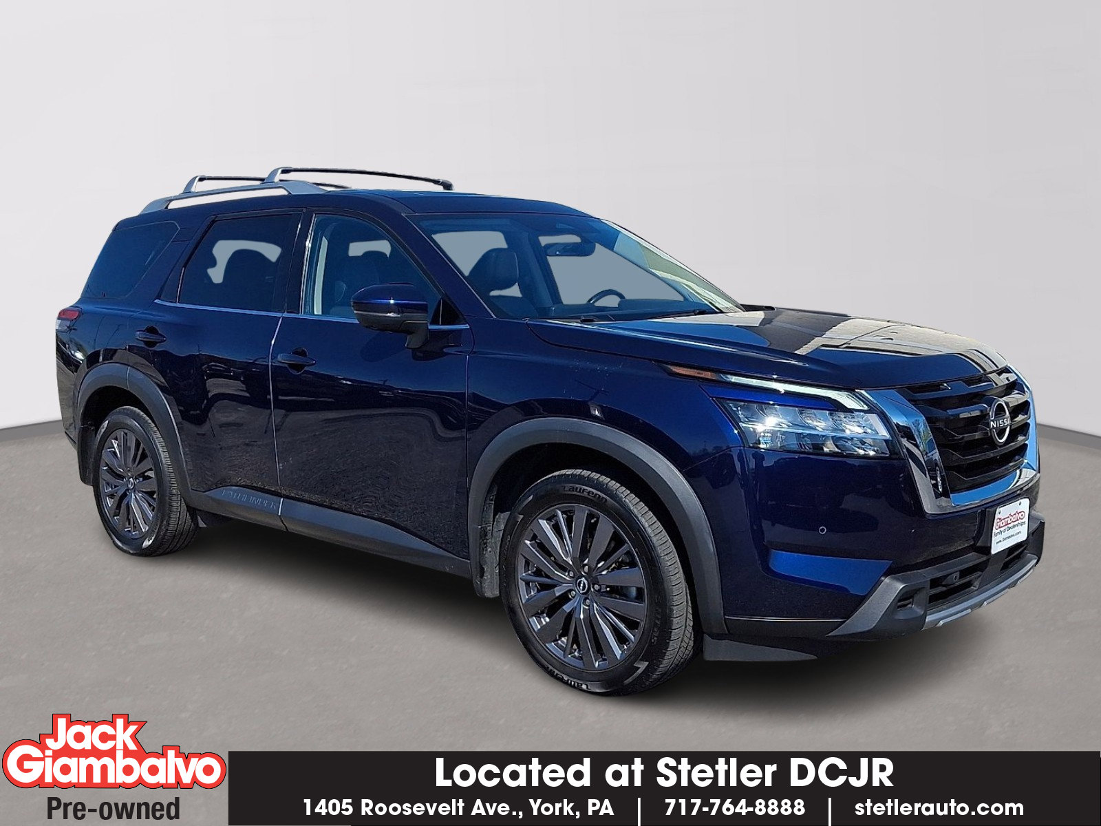 Used 2023 Nissan Pathfinder SL w/ SL Premium Package image 1