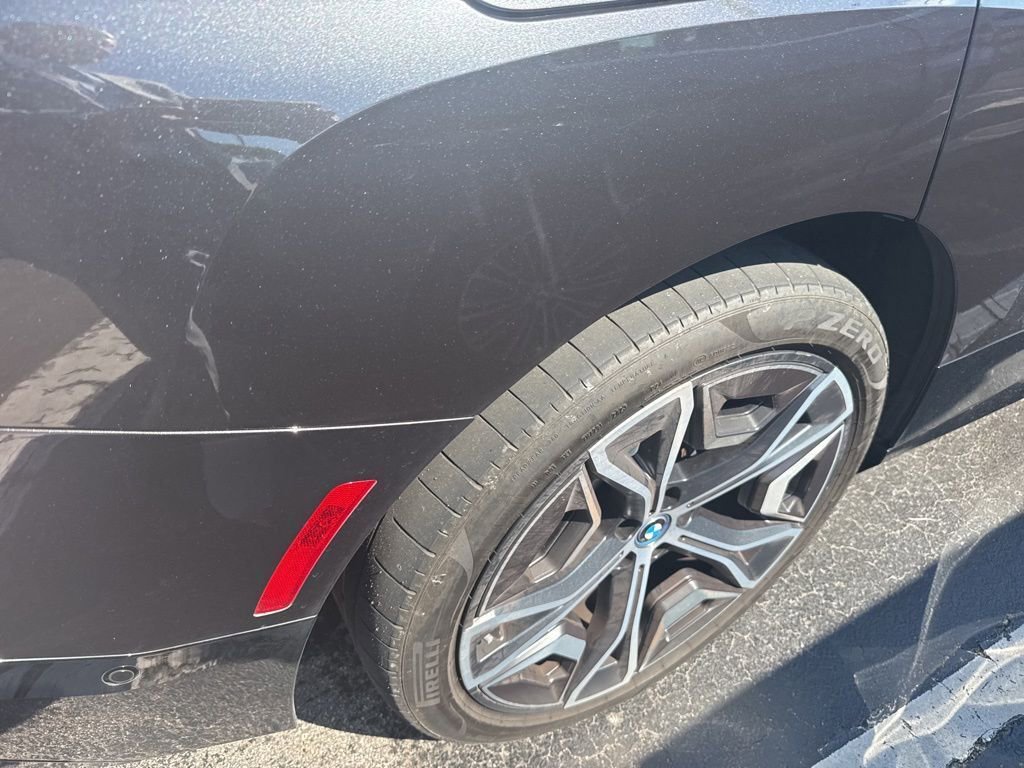 Used 2024 BMW iX xDrive50 w/ Sport Package image 8