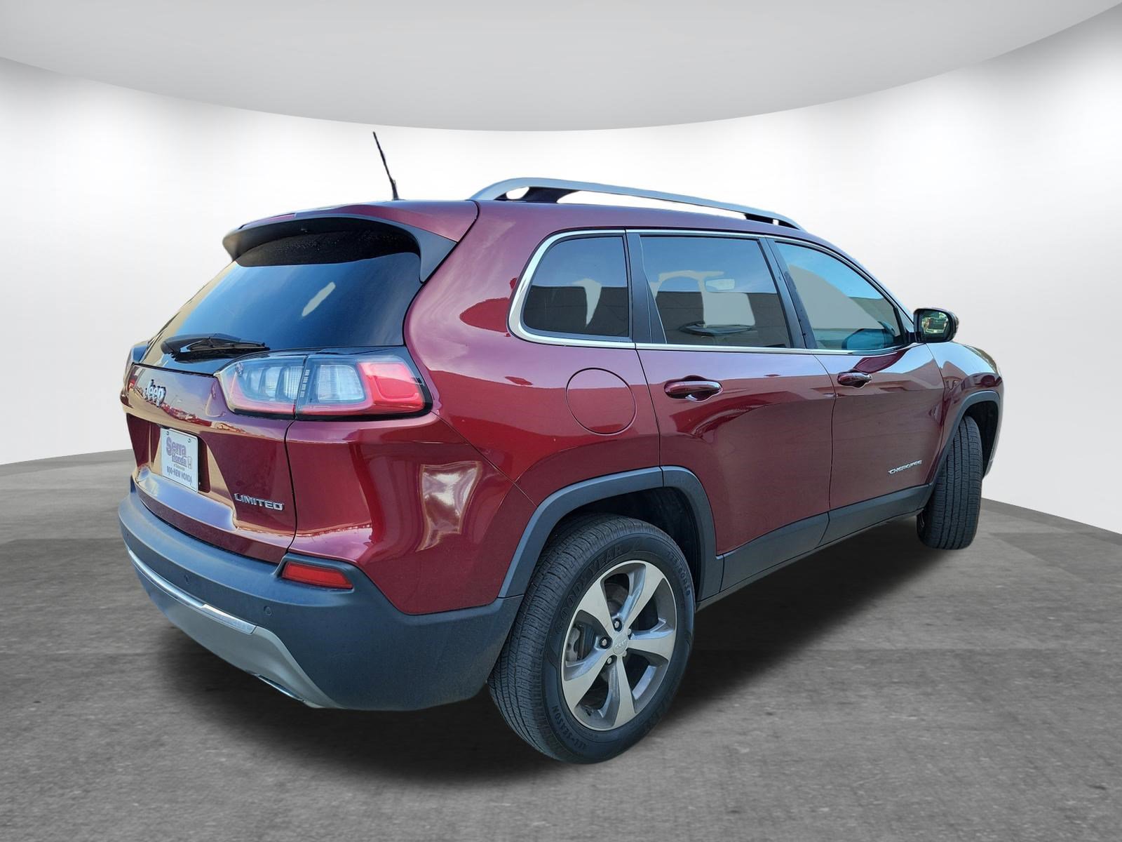 Used 2020 Jeep Cherokee Limited AWD/4WD image 5