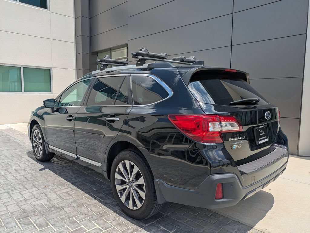 Used 2019 Subaru Outback 2.5i Touring AWD/4WD image 8