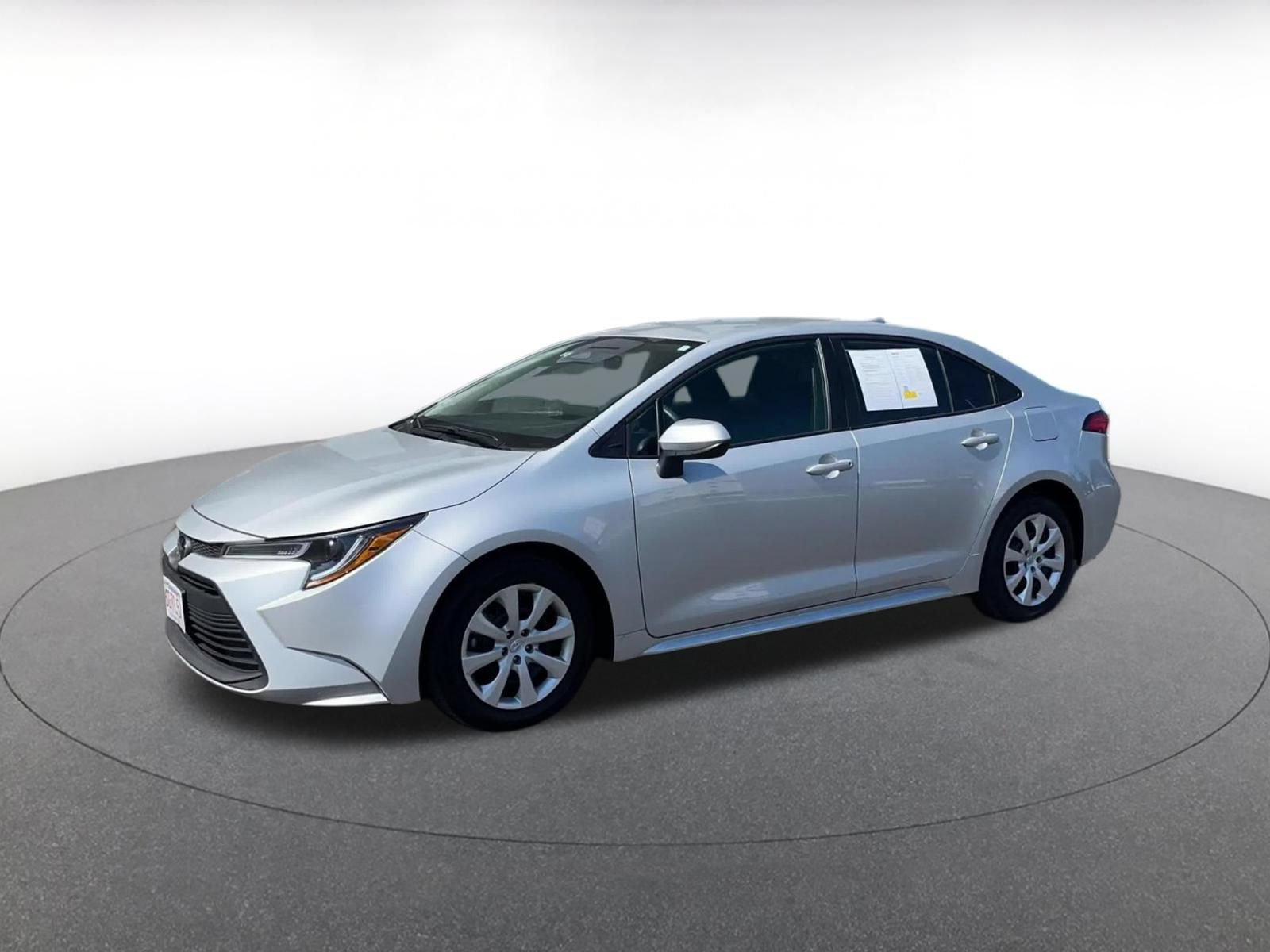 Used 2025 Toyota Corolla LE FWD image 7