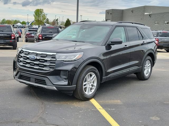 New 2026 Ford Explorer Active AWD/4WD image 2