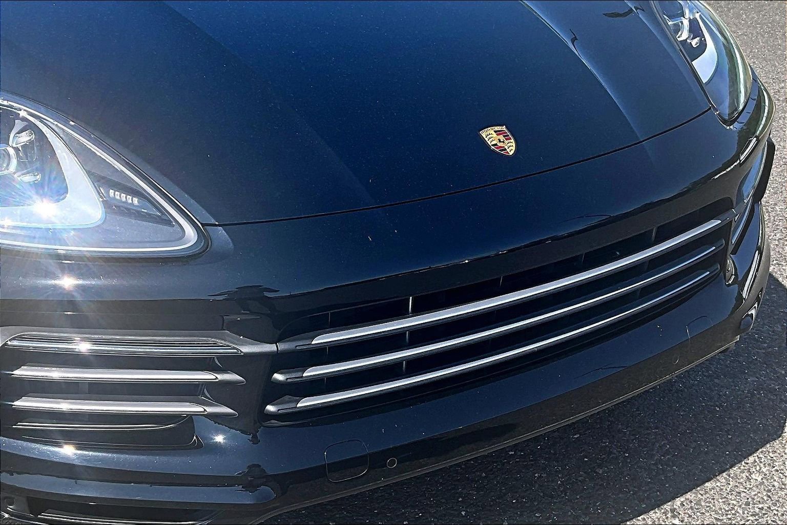 Used 2023 Porsche Cayenne Platinum Edition AWD/4WD image 29