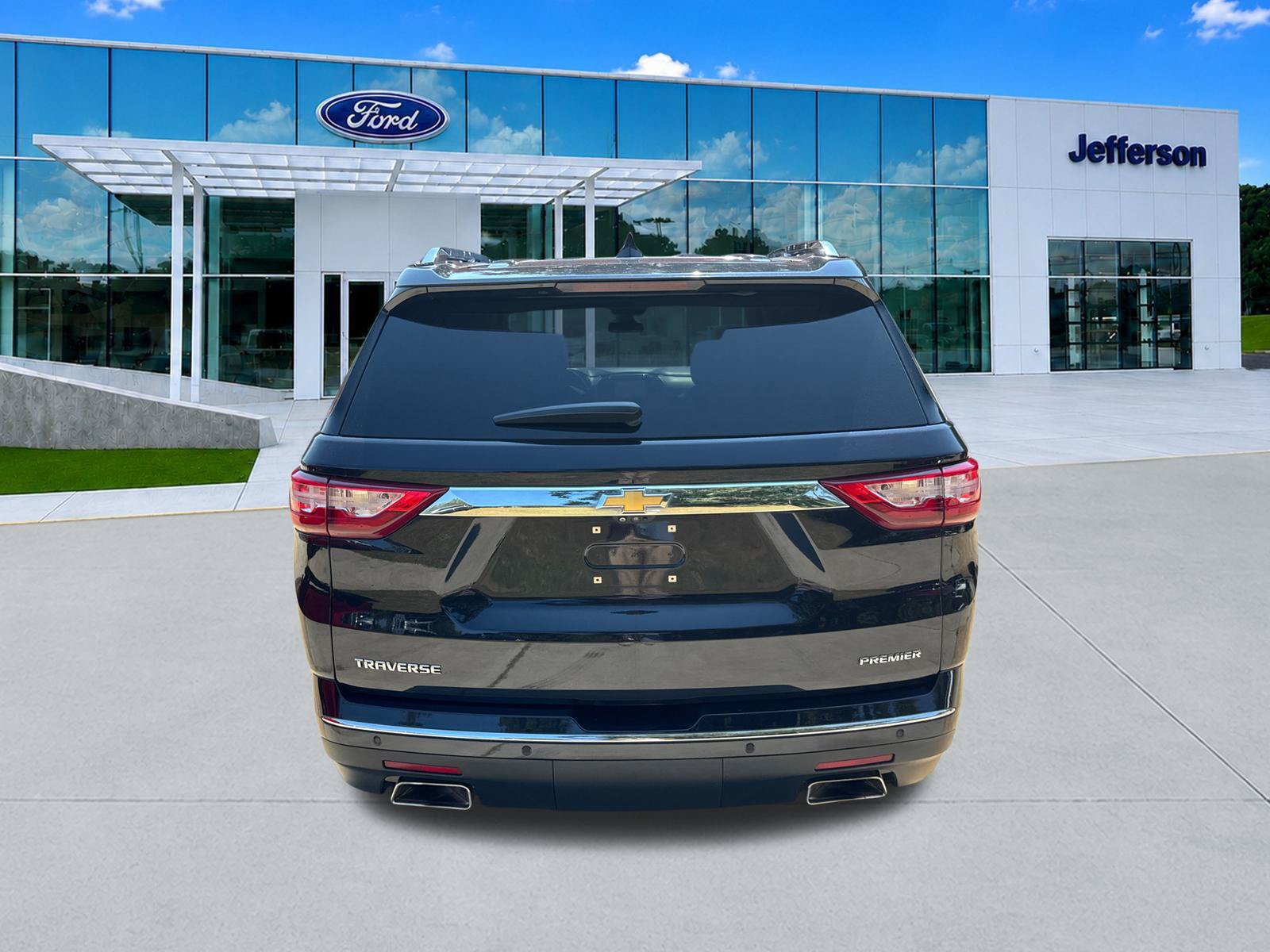 Used 2020 Chevrolet Traverse Premier FWD image 6