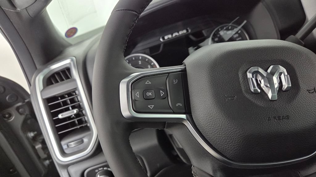 New 2026 RAM 2500 Big Horn AWD/4WD image 15