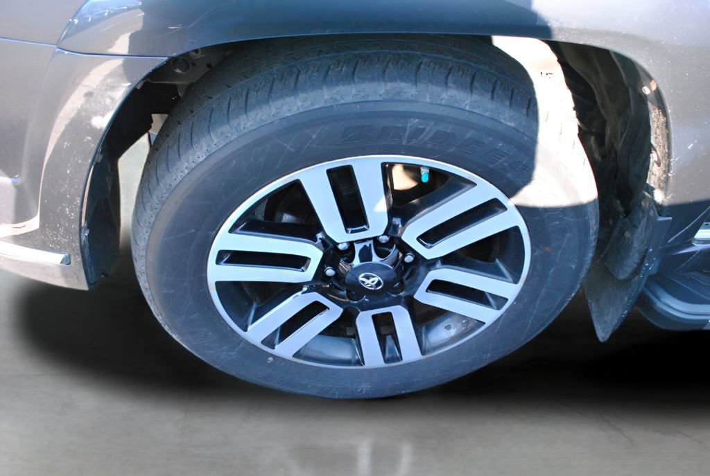 Used 2021 Toyota 4Runner Limited image 11