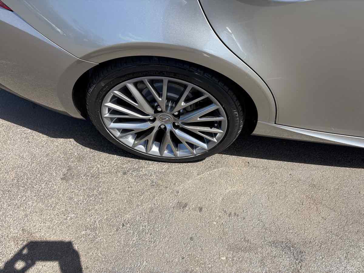 Used 2019 Lexus IS 300 AWD image 31