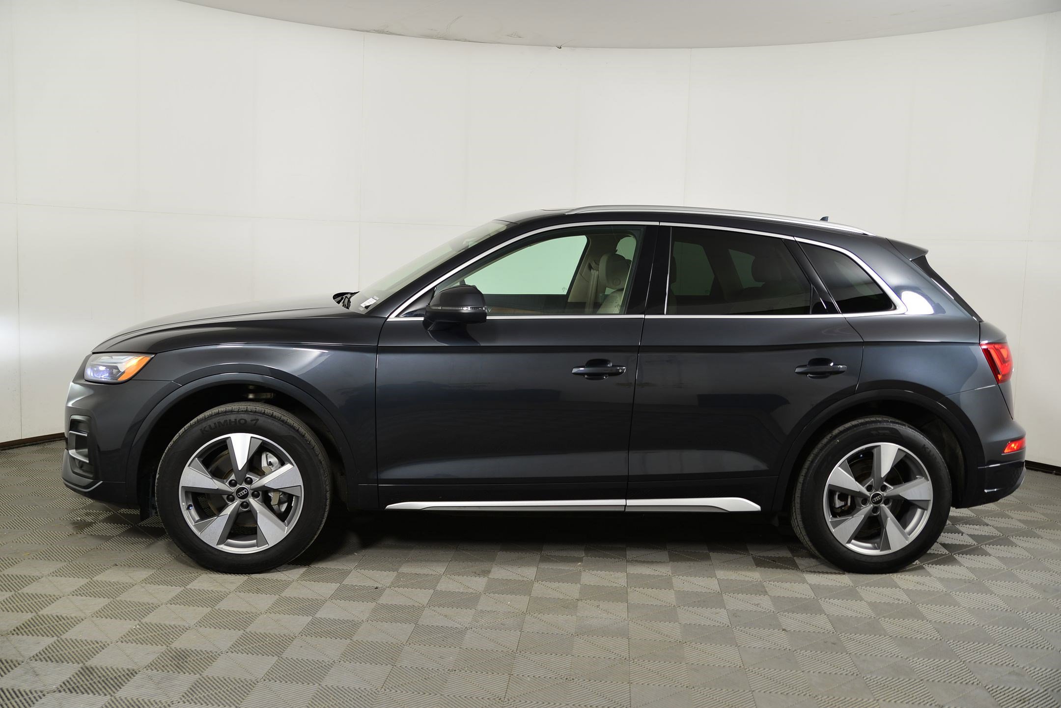 Certified 2023 Audi Q5 Premium w/ Premium Plus Package AWD/4WD image 2