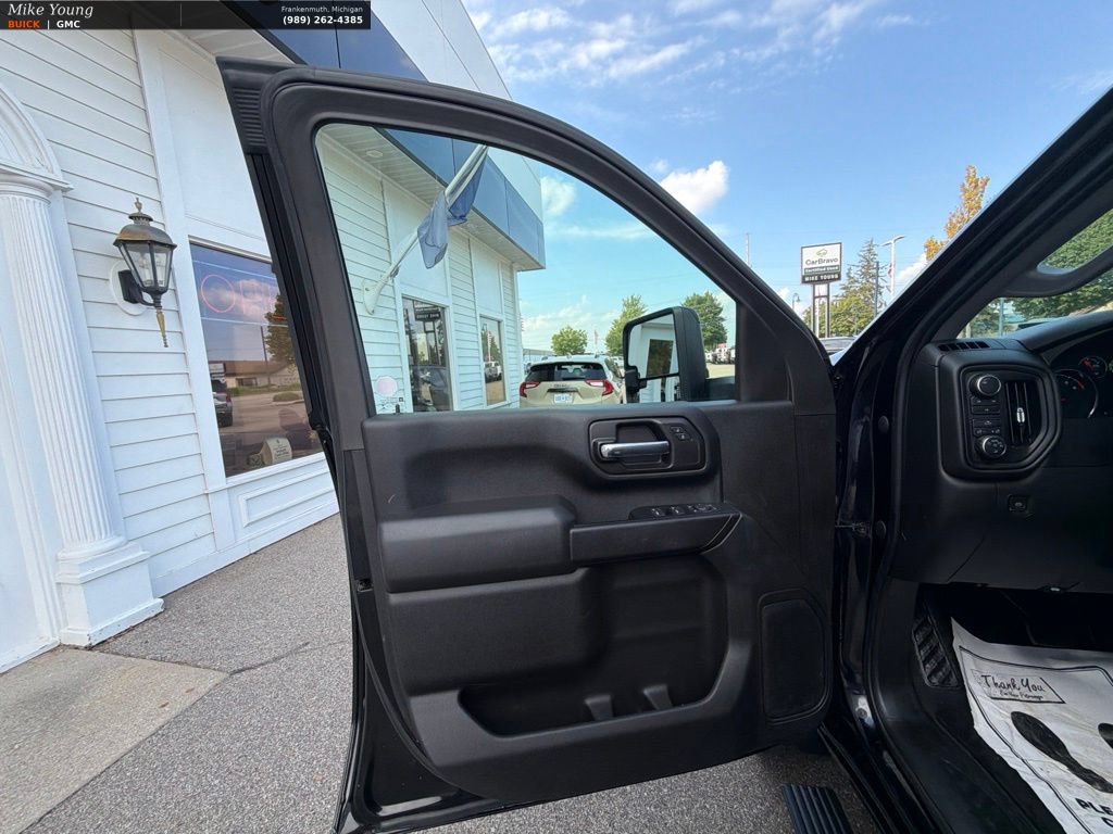 Used 2022 Chevrolet Silverado 2500 Custom w/ Custom Value Package AWD/4WD image 10