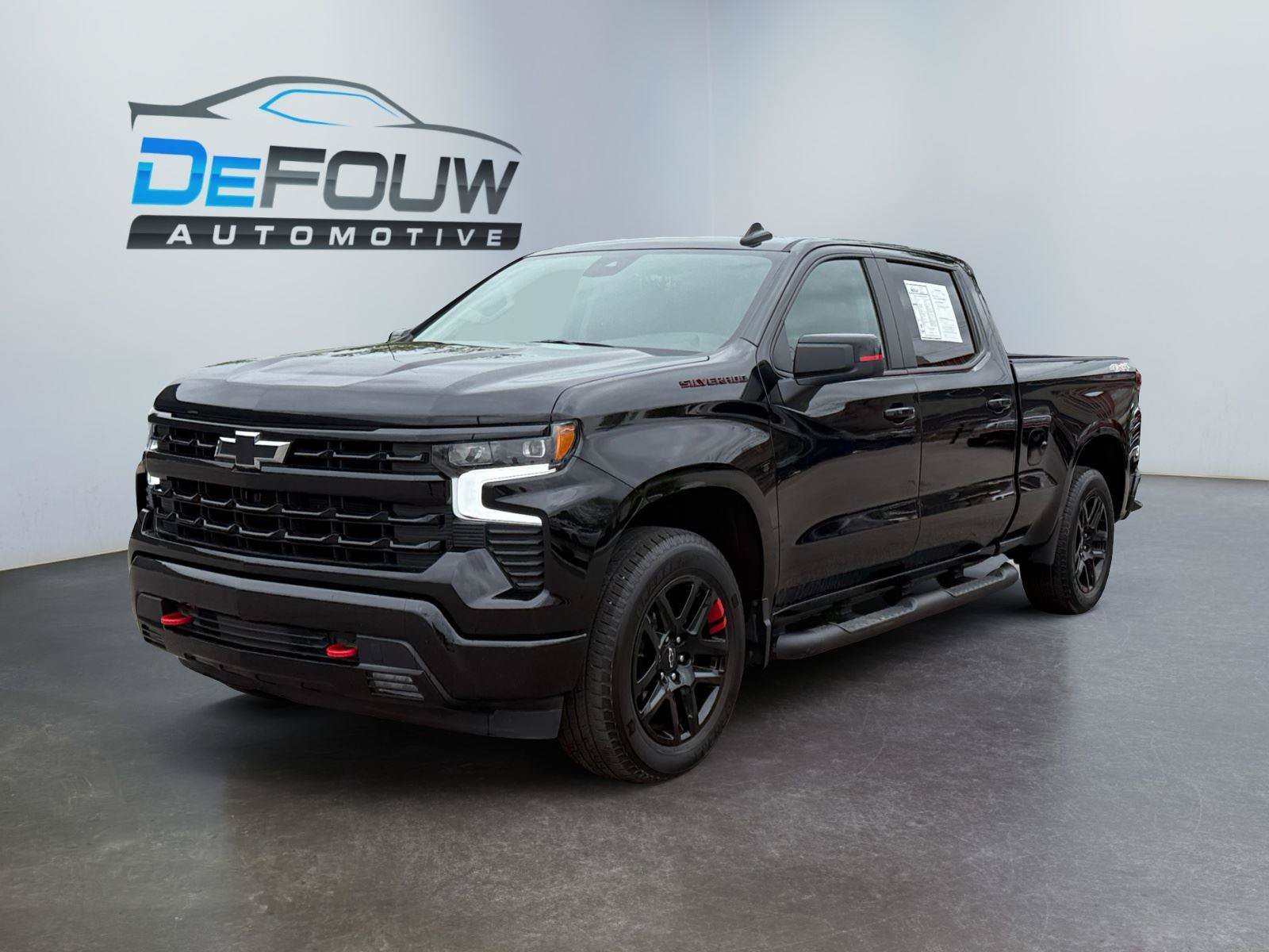 Used 2024 Chevrolet Silverado 1500 RST w/ Redline Edition AWD/4WD image 7