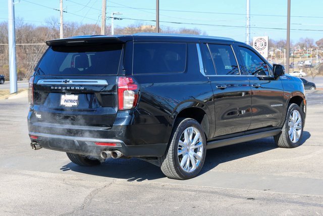 Used 2021 Chevrolet Suburban High Country image 3