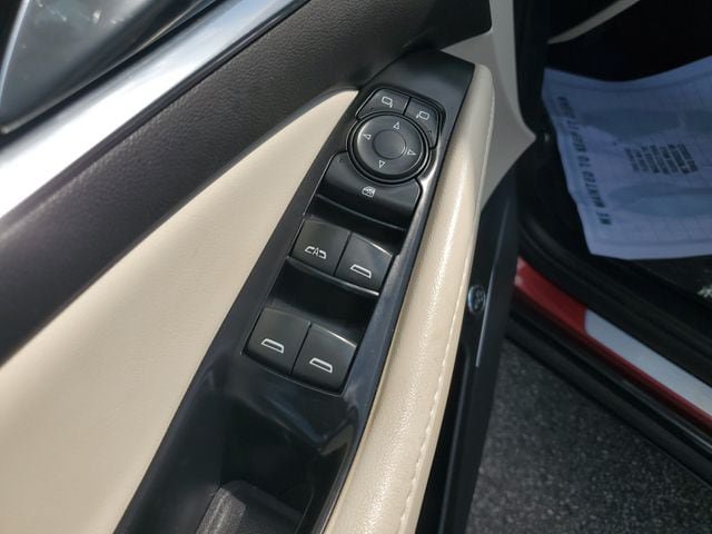 Used 2023 Buick Enclave Essence FWD image 23