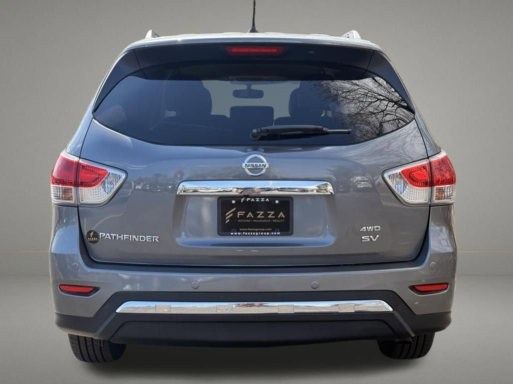 Used 2016 Nissan Pathfinder SV image 4