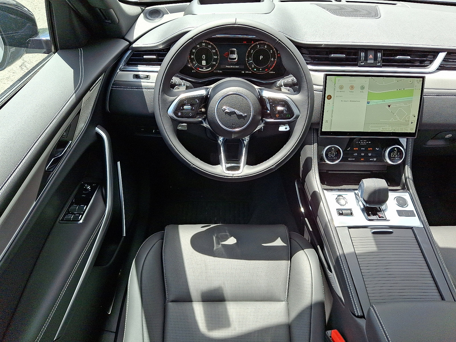 New 2026 Jaguar F-PACE R-Dynamic S image 4