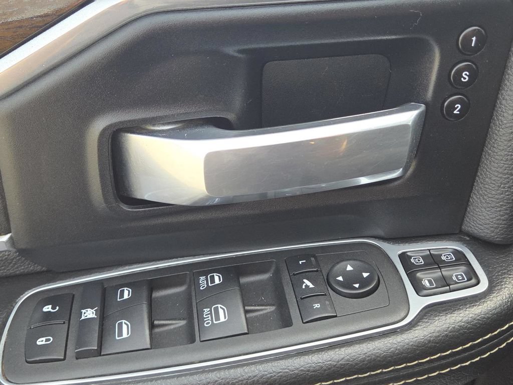 Used 2024 RAM 2500 Laramie AWD/4WD image 25