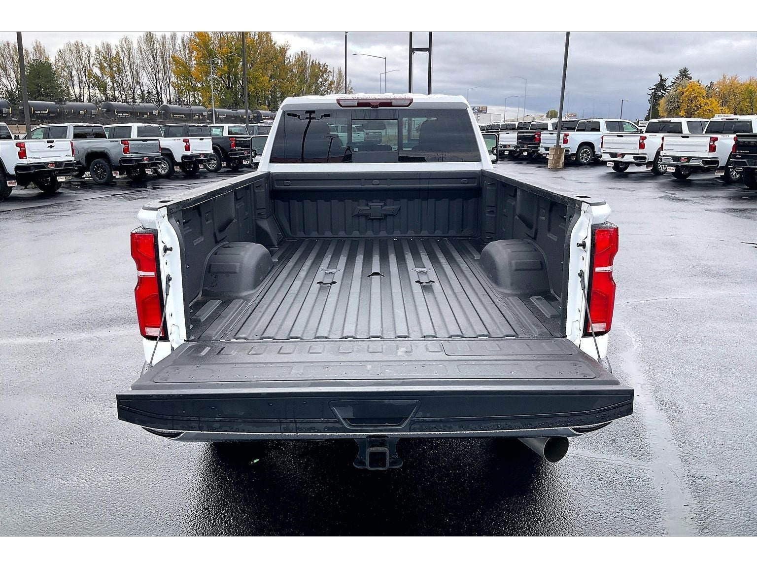 Used 2024 Chevrolet Silverado 3500 LTZ w/ LTZ Plus Package AWD/4WD image 11