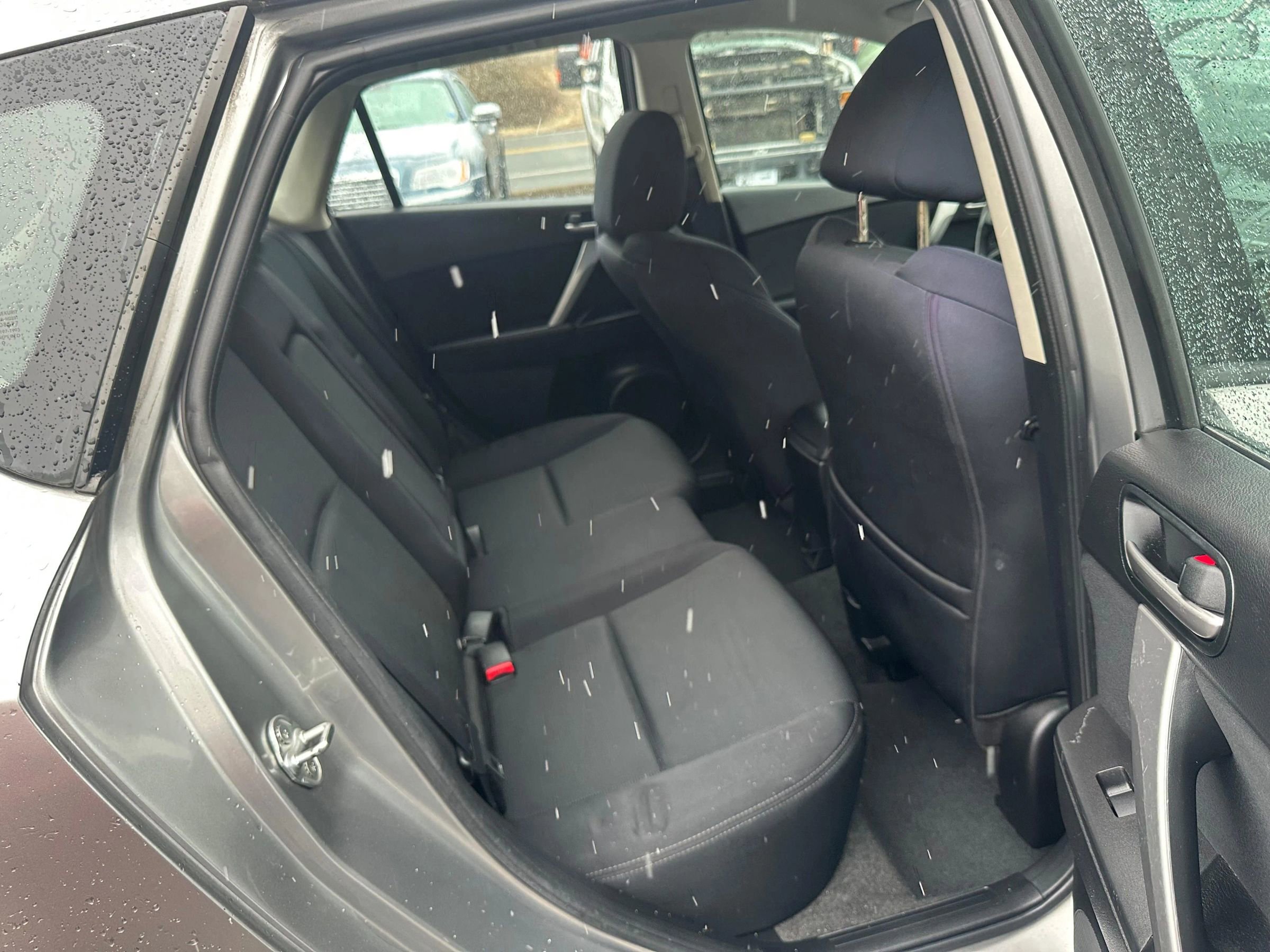 Used 2011 MAZDA MAZDA3 s Sport FWD image 23