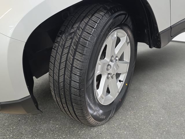 Used 2016 GMC Acadia SLE FWD image 29