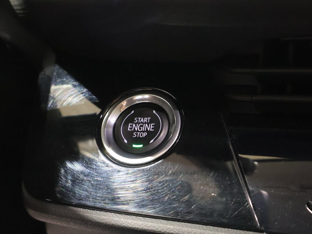 Used 2024 Buick Envision Preferred AWD/4WD image 25