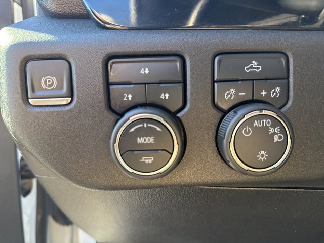 Used 2024 Chevrolet Silverado 2500 LT image 11