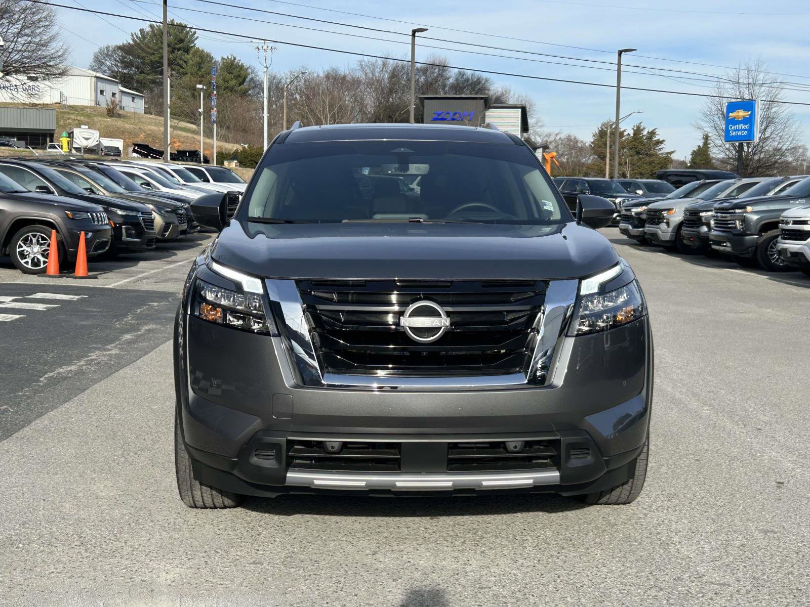 Used 2025 Nissan Pathfinder Platinum w/ Cargo Package image 8