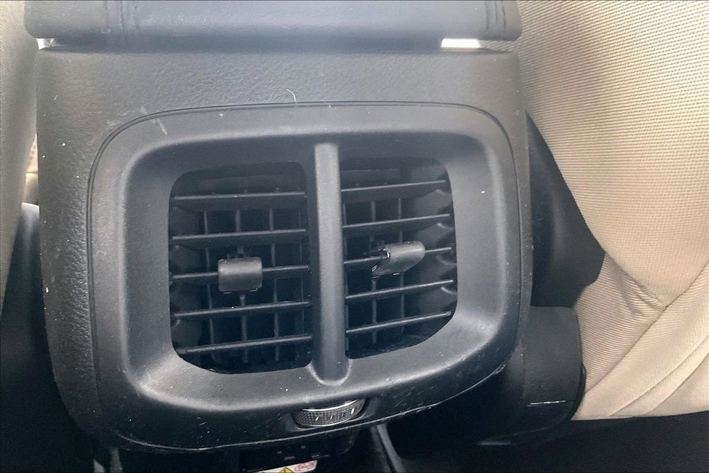 Used 2016 Jeep Cherokee Latitude w/ Safety/Convenience Group image 12