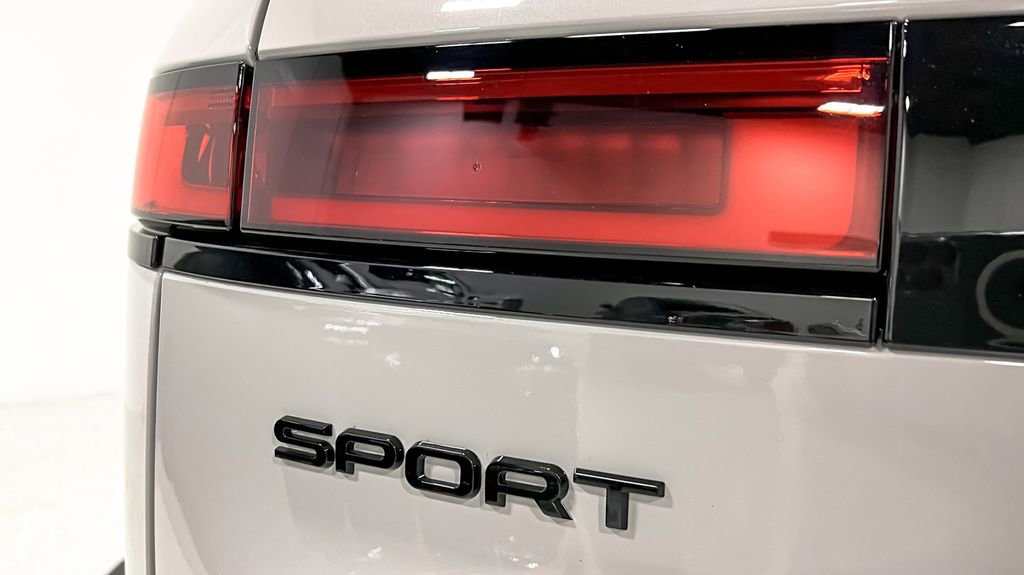 Used 2024 Land Rover Range Rover Sport Dynamic SE image 10