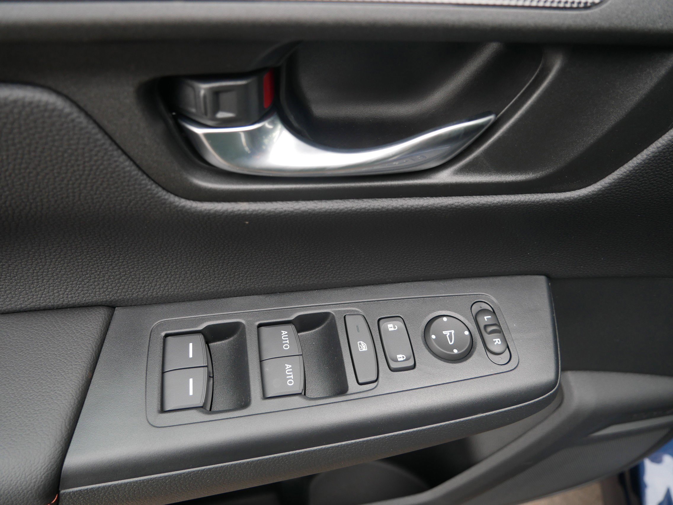 New 2026 Honda CR-V Sport image 17