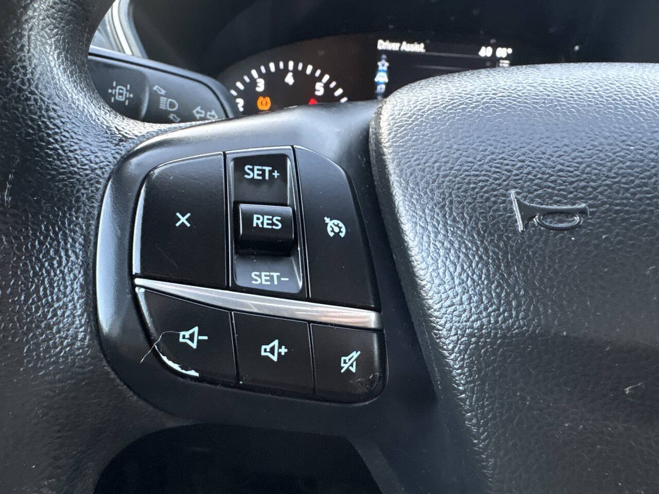 Used 2020 Ford Escape SE FWD image 7