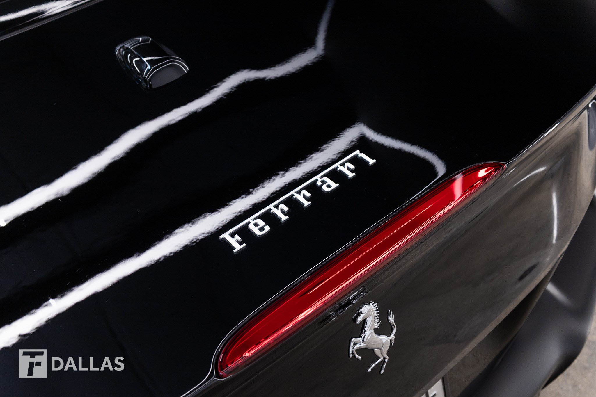 Used 2023 Ferrari Portofino M RWD image 11
