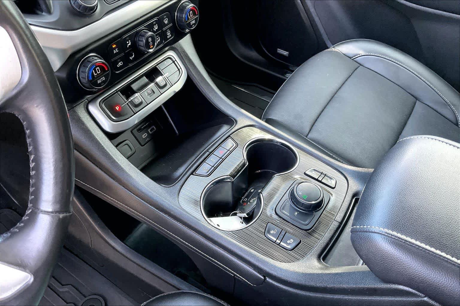 Used 2021 GMC Acadia SLT w/ Elevation Edition FWD image 15