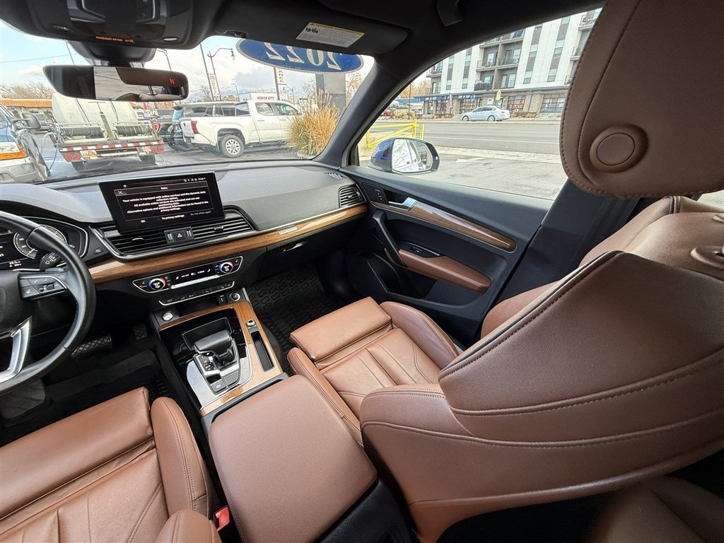 Used 2022 Audi Q5 e Premium w/ Convenience Package image 25