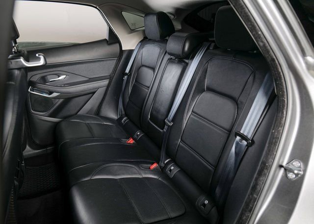 Used 2020 Jaguar E-PACE Base image 5