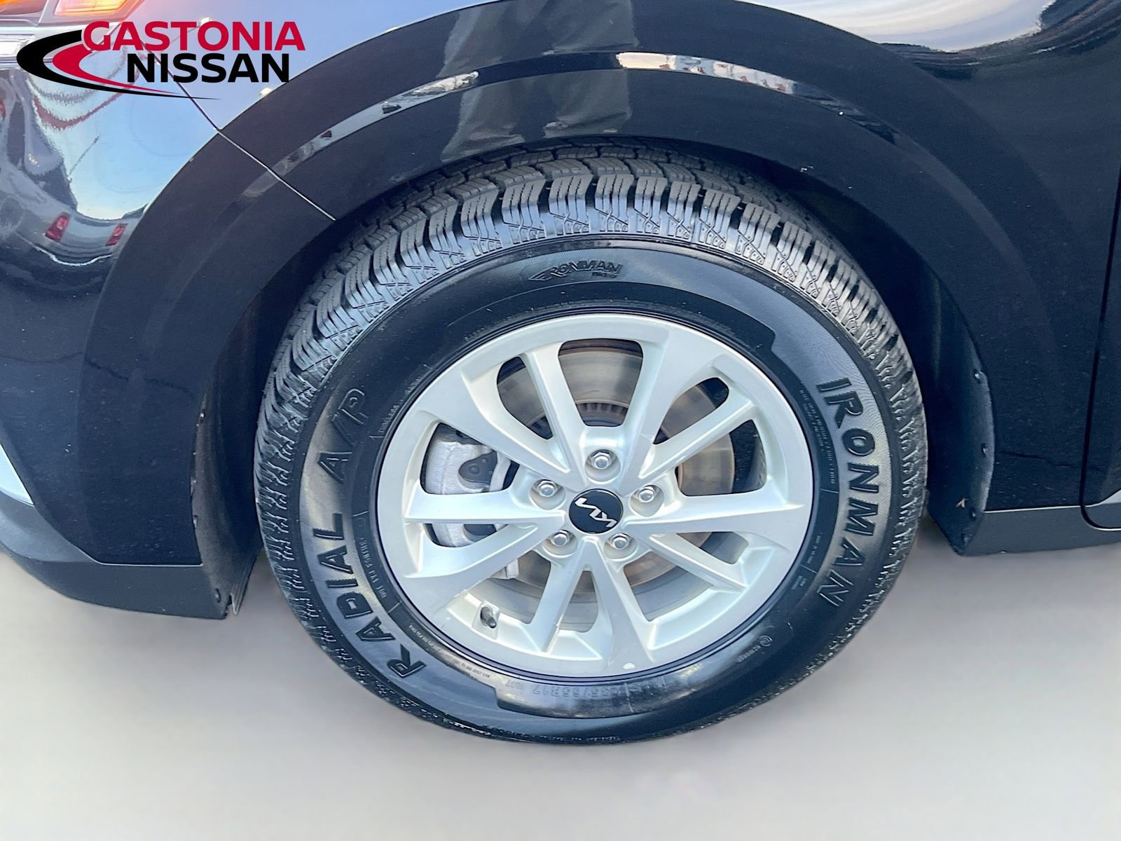 Used 2024 Kia Carnival LX image 41