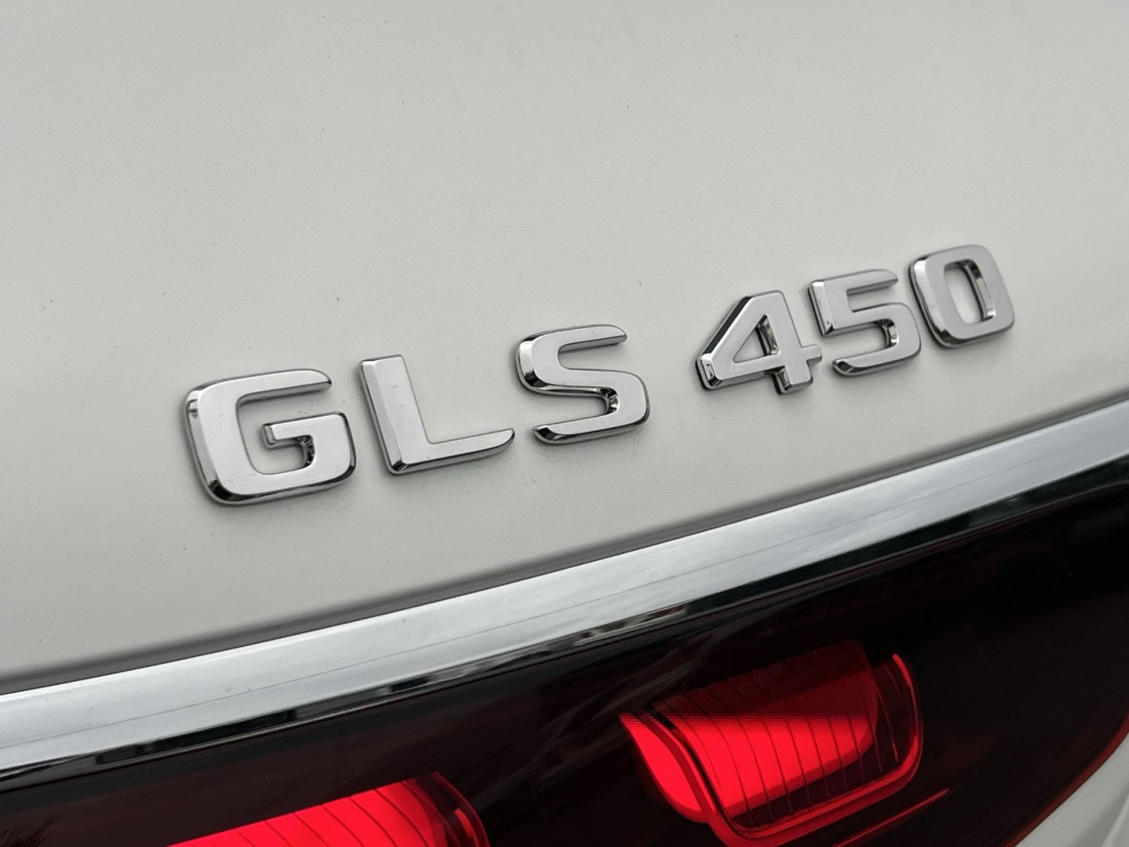 New 2026 Mercedes-Benz GLS 450 4MATIC image 37