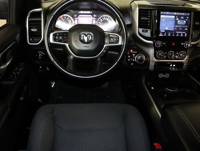 Used 2022 RAM 1500 Big Horn AWD/4WD image 3