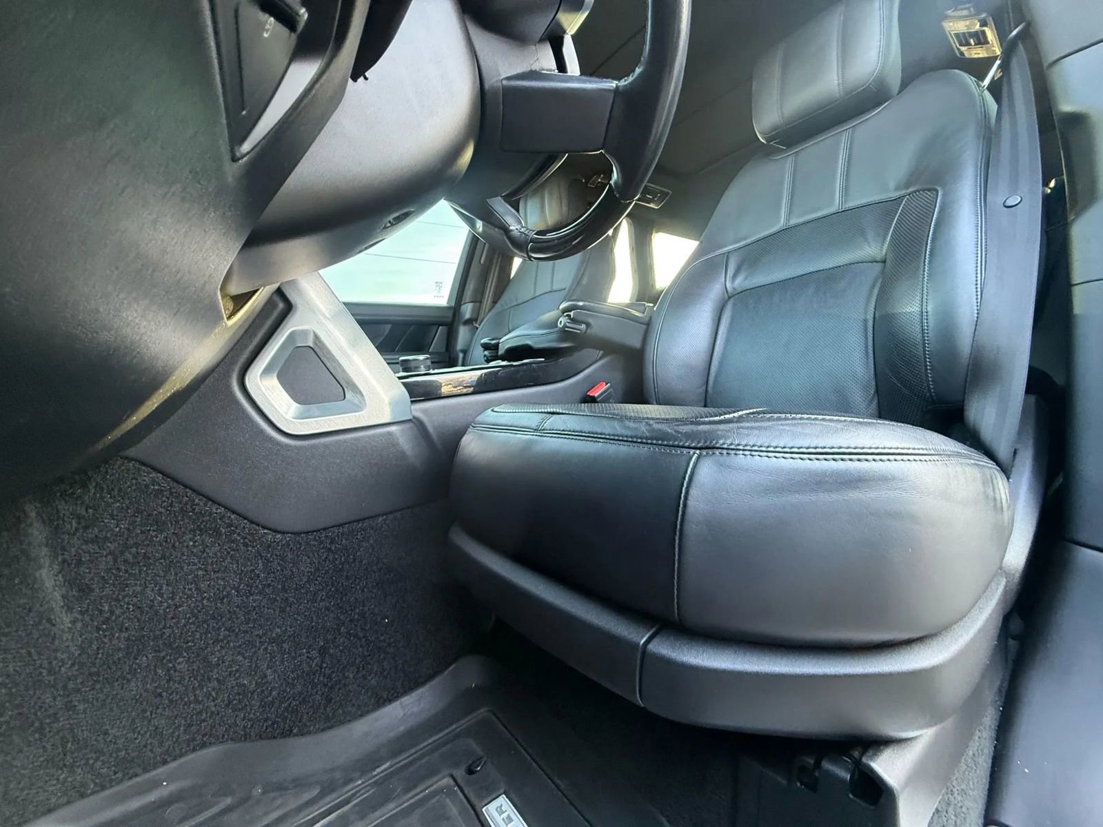 Used 2018 Land Rover Range Rover Supercharged image 13