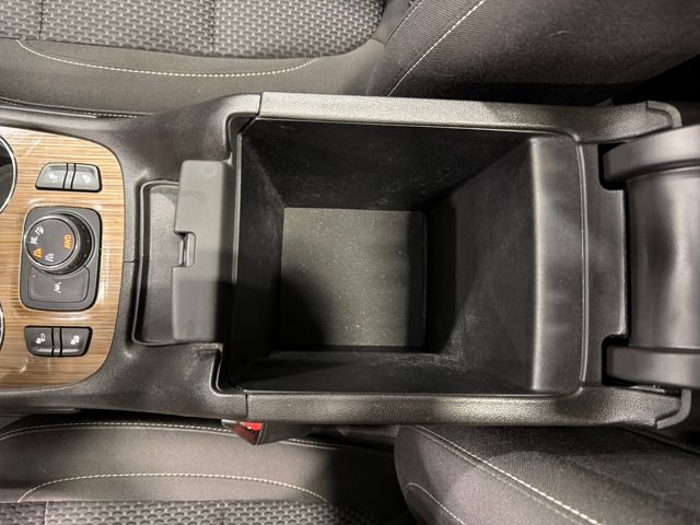 Used 2023 GMC Acadia SLE w/ Driver Convenience Package image 28