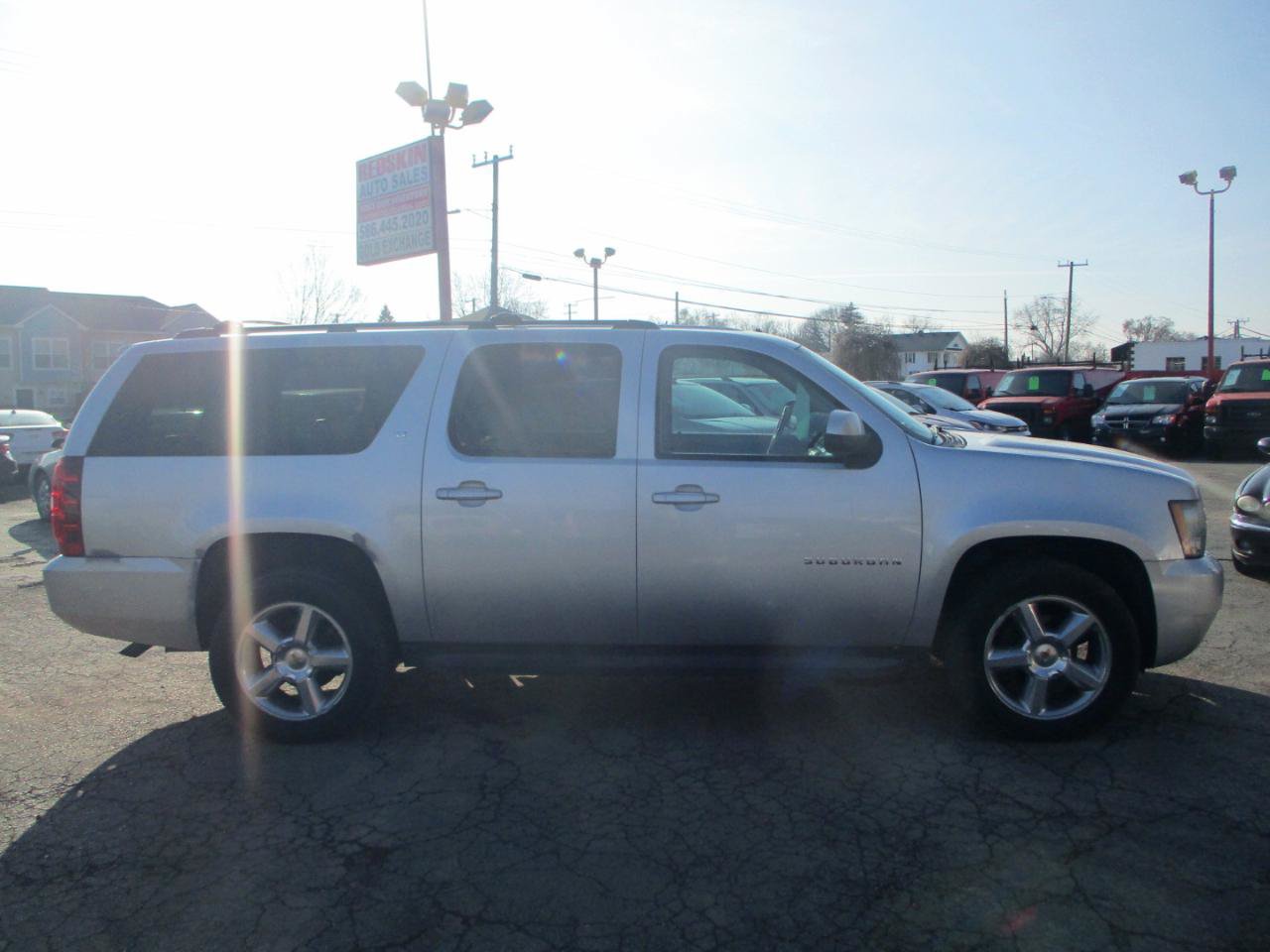 Used 2011 Chevrolet Suburban LT w/ Luxury Package AWD/4WD image 2