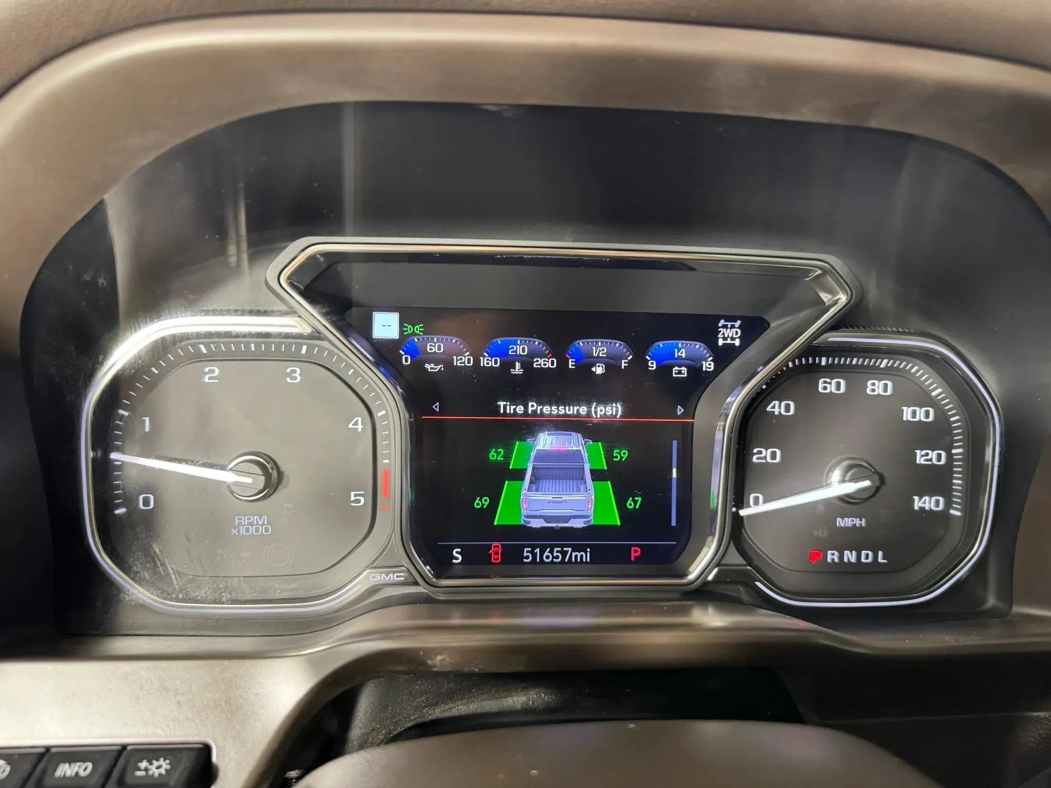 Used 2022 GMC Sierra 2500 Denali w/ Denali Ultimate Package AWD/4WD image 14