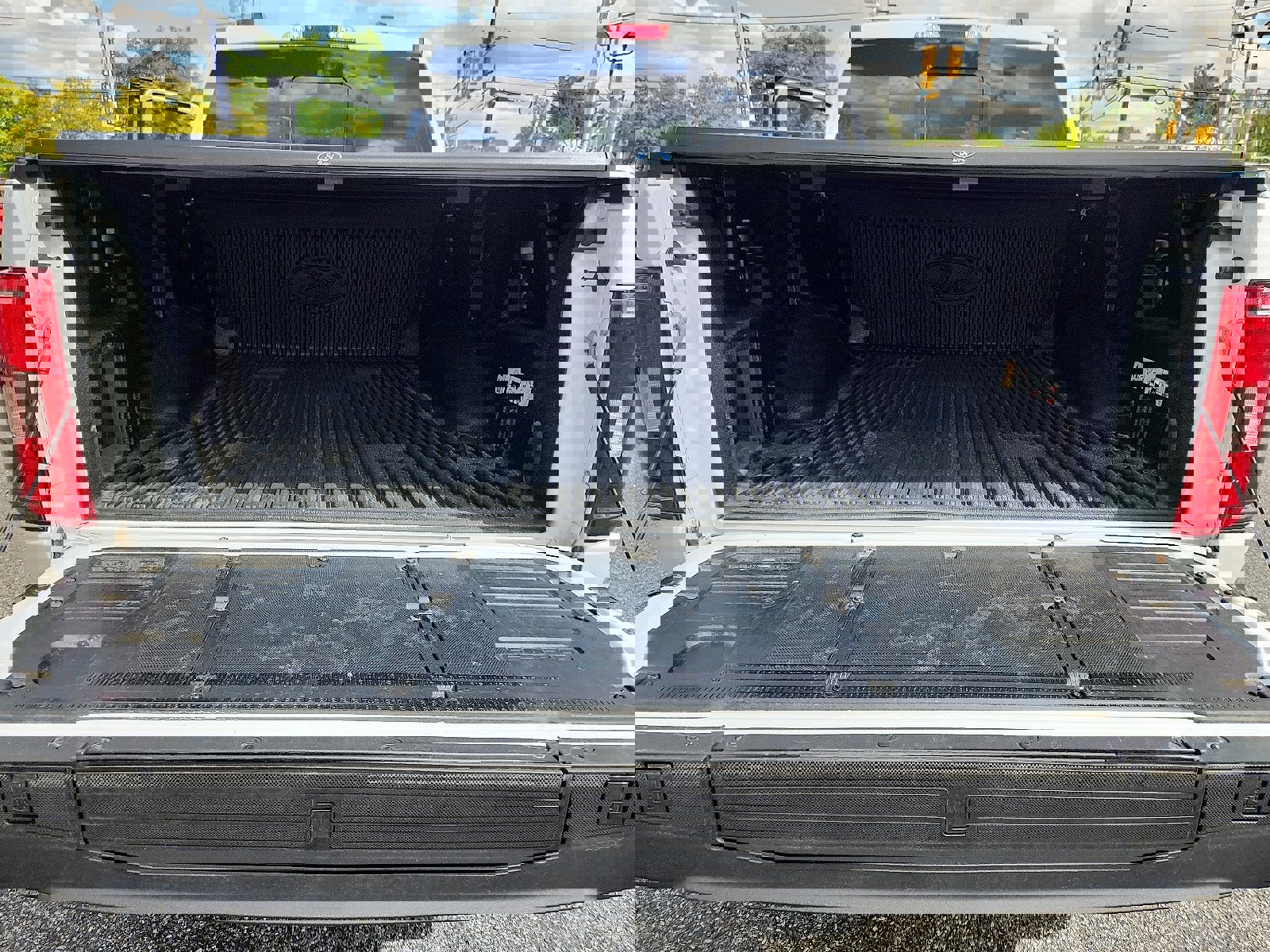 Certified 2022 Ford F150 XLT w/ Equipment Group 302A High image 30