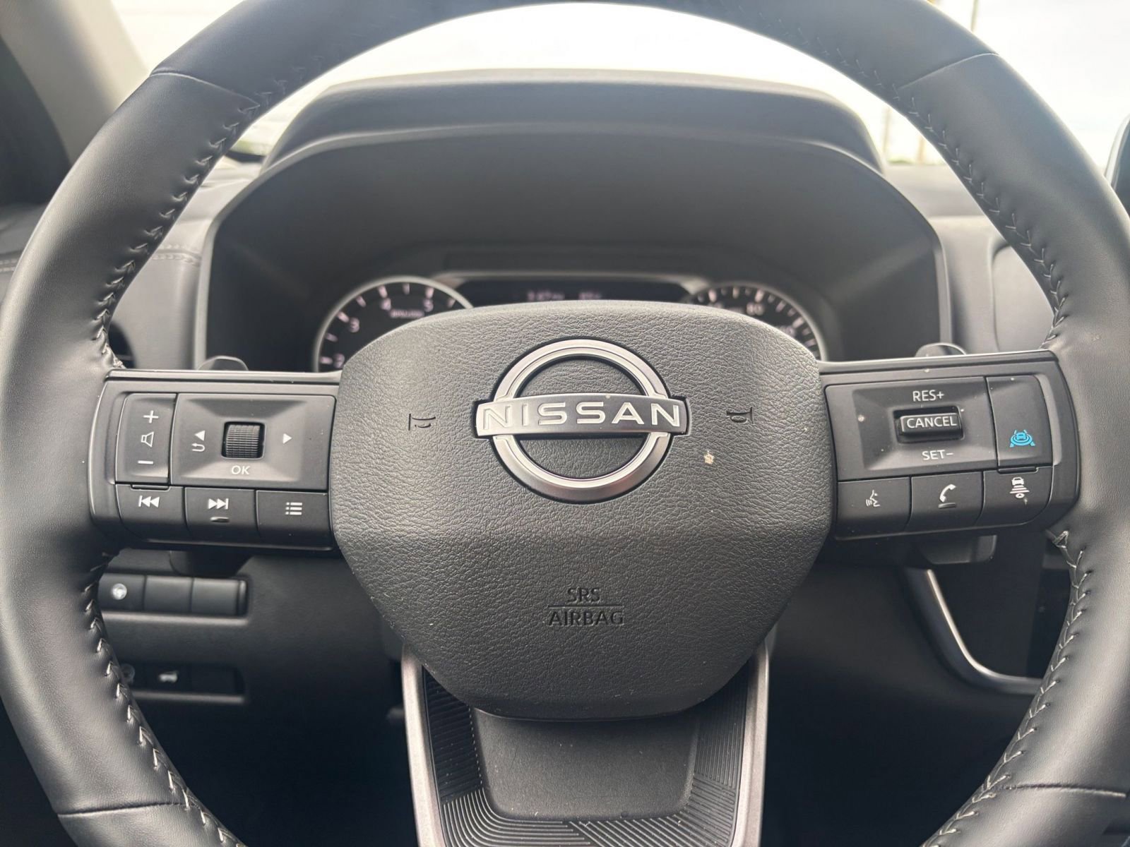 Used 2025 Nissan Rogue SV AWD/4WD image 30